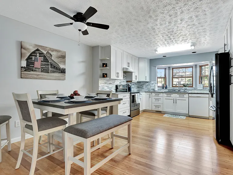 Kitchen and dining area