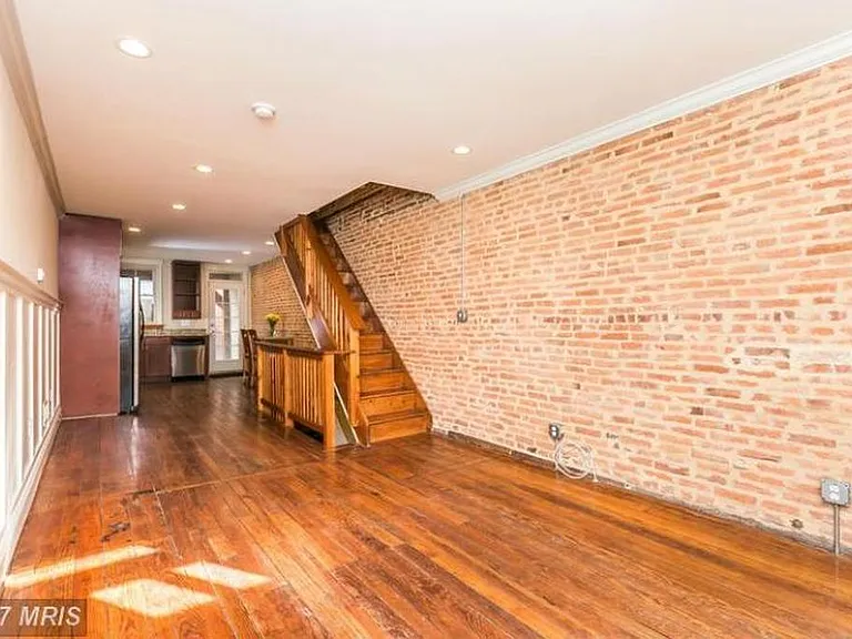 30 E Heath St #PRIMARYROOM — Photo 5