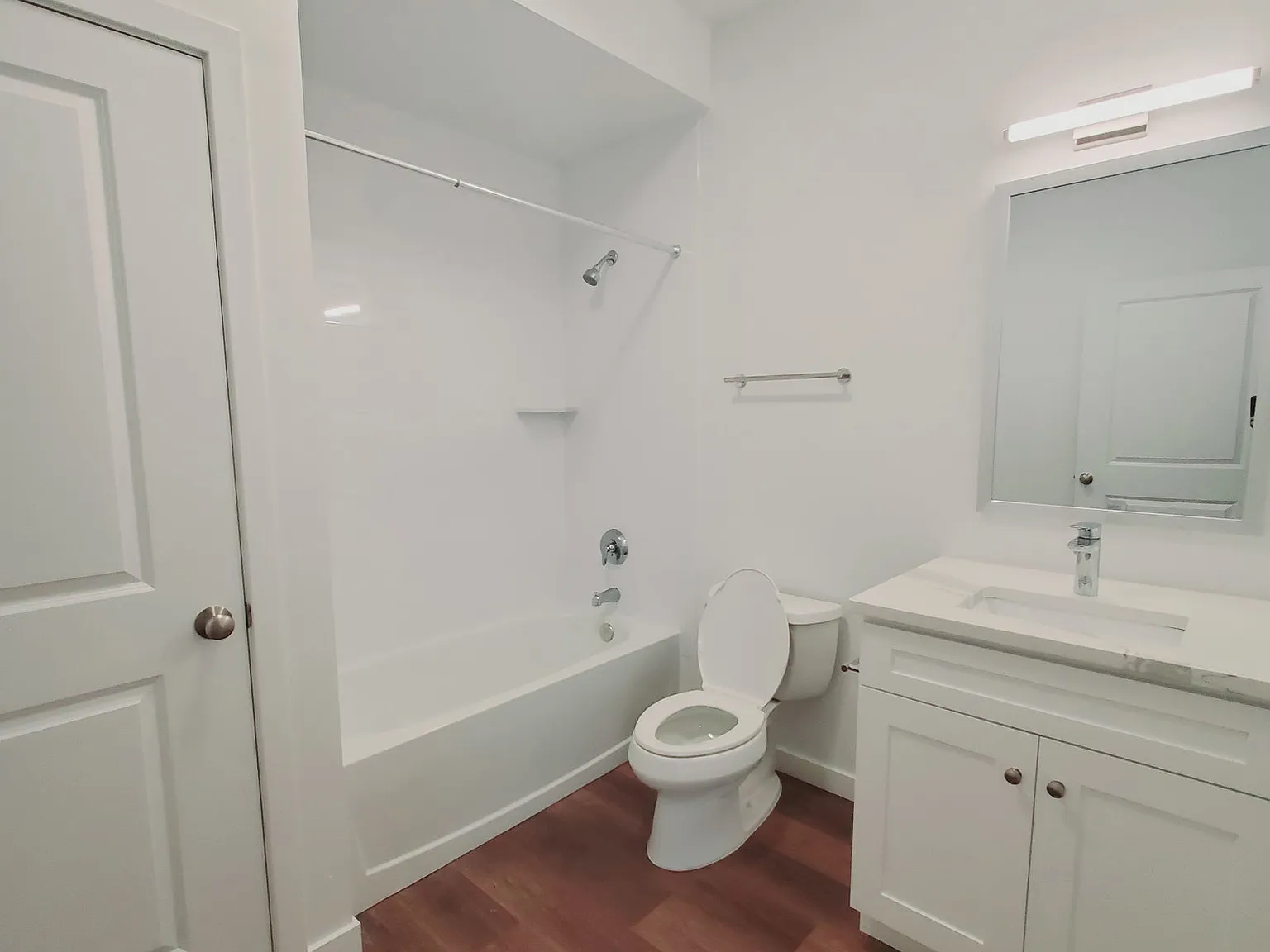 2 bed, 1.0 bath, 850 sqft, $2,700 — Photo 4