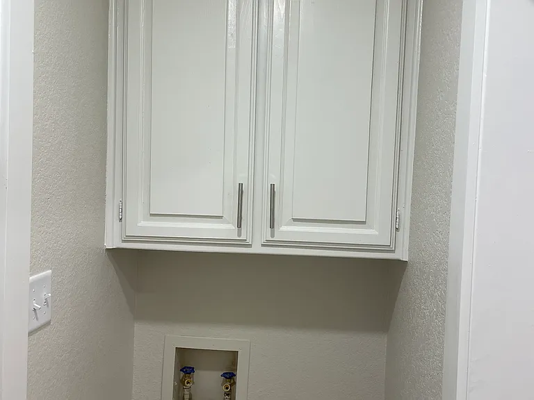 8021 Miles Dr — Photo 35