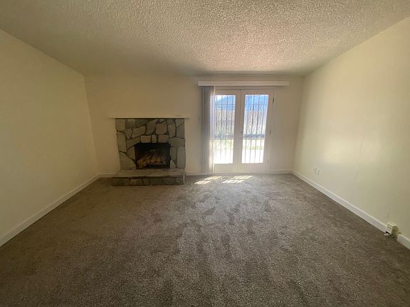 3rd image of 1083 Pinewood Dr