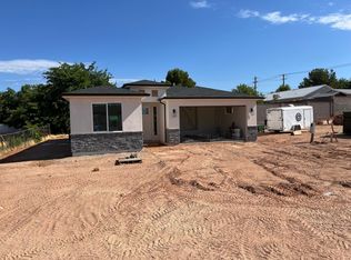 287 E 260 N, Washington, UT 84780