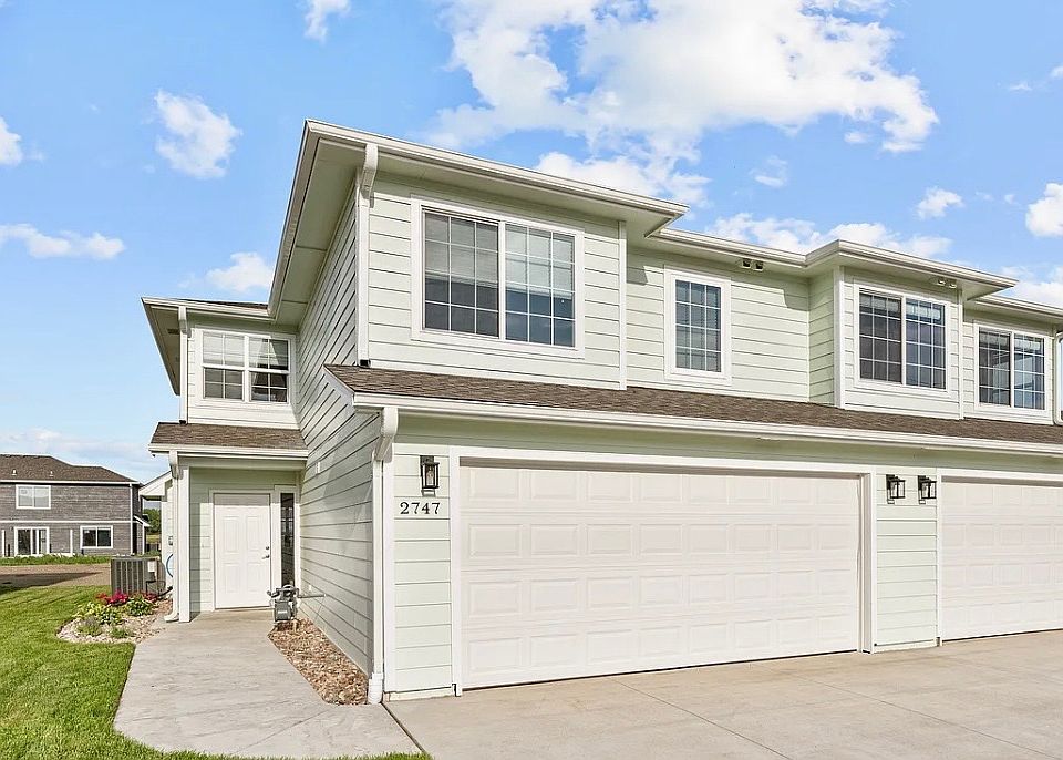 1st image of 2724 Amelia Ln