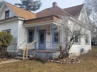 212 N Main St, Hancock, WI 54943