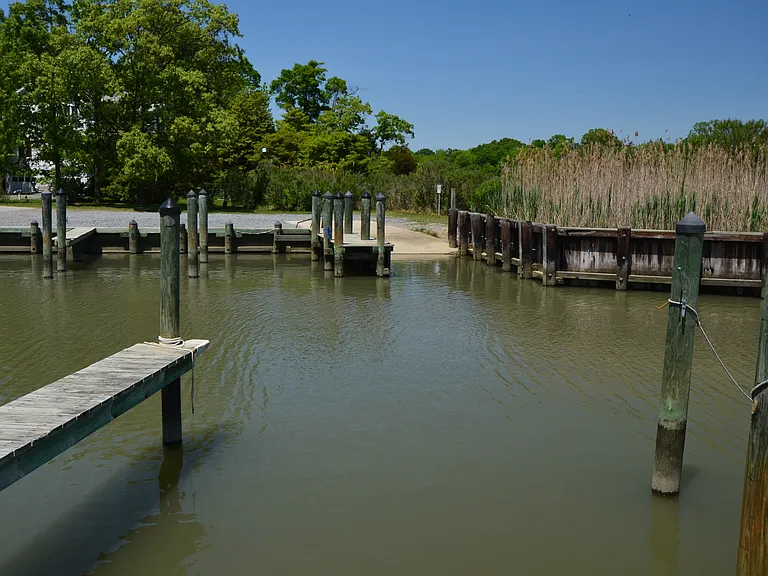 Community boat ramp