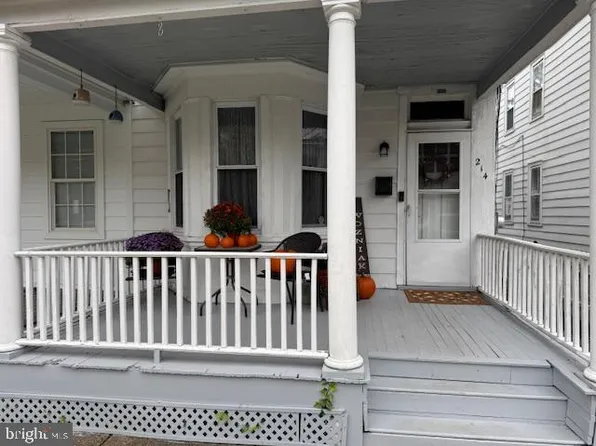 214 Broad St, Mount Holly, NJ 08060
