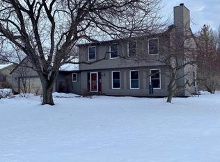 1105 Stonebridge Dr, Howards Grove, WI 53083