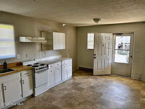 3rd image of 408 Vance St