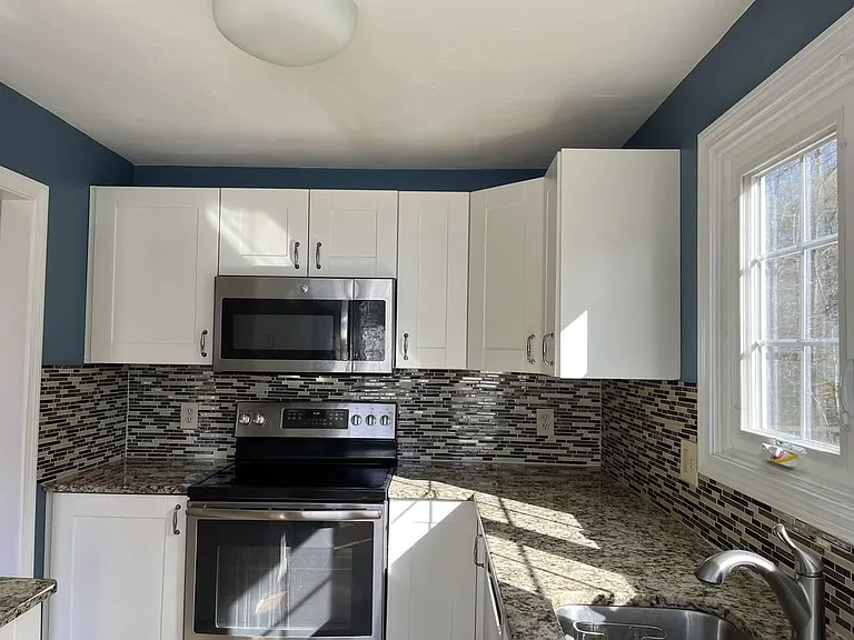 4 Turnbridge Ln — Photo 3