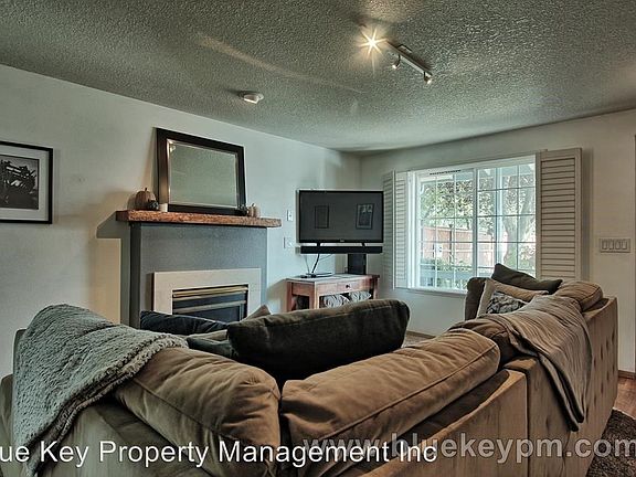 4th image of 2406 NE 79th Ct