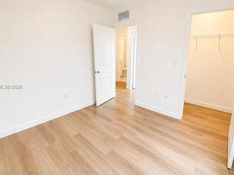 334 NE 1st Dr #334 — Photo 10