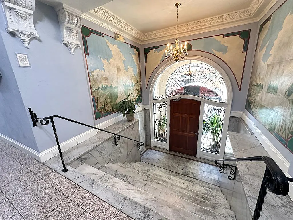 360 Hyde Street — Photo 4