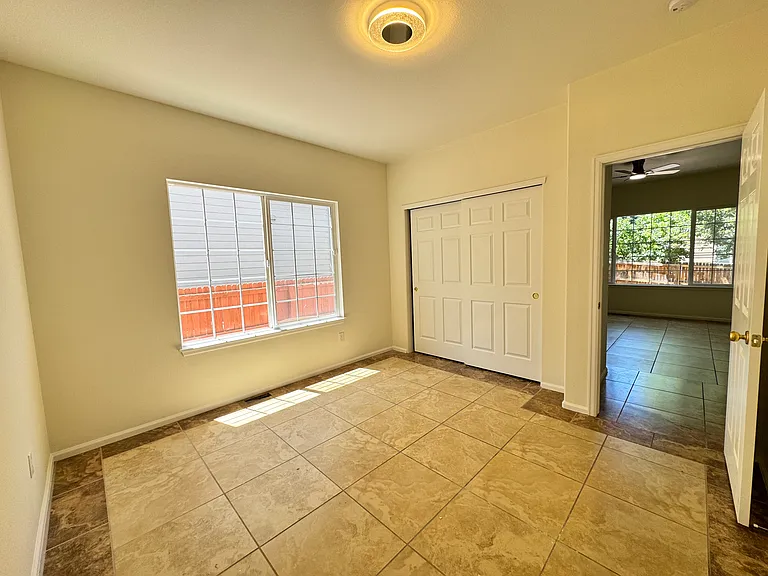 5703 S Yakima Way — Photo 16