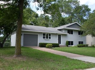 10632 Wren St NW, Coon Rapids, MN 55433