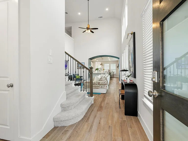 15210 Cortines Ct — Photo 5