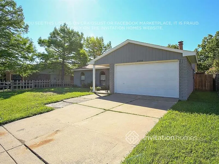 2308 Tallowood Ct — Photo 3