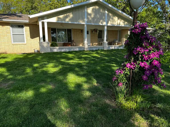 1179 N Pine Street, Marshfield, MO 65706