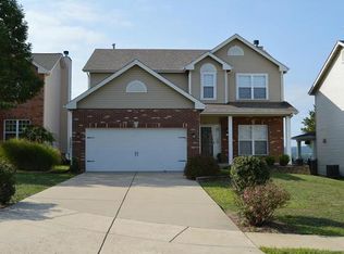 560 Bluffs View Ct, Eureka, MO 63025