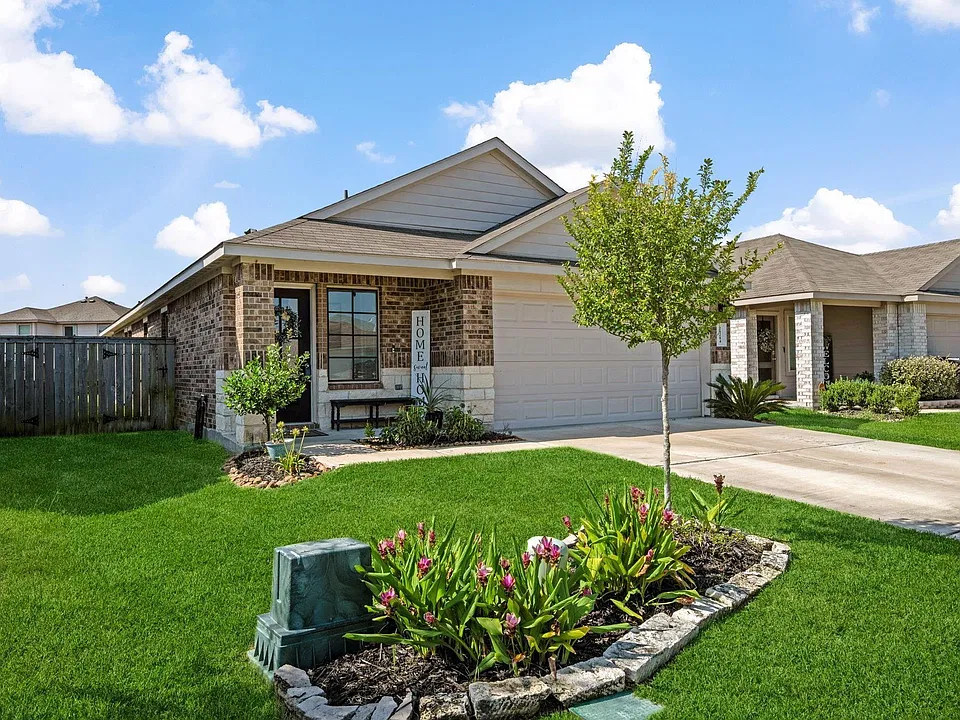 21214 Alder Oaks Dr