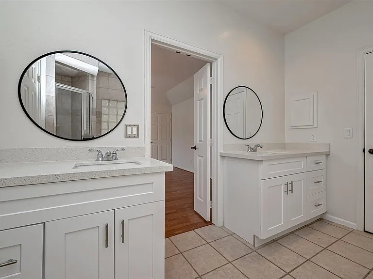 5410 Rose St — Photo 32