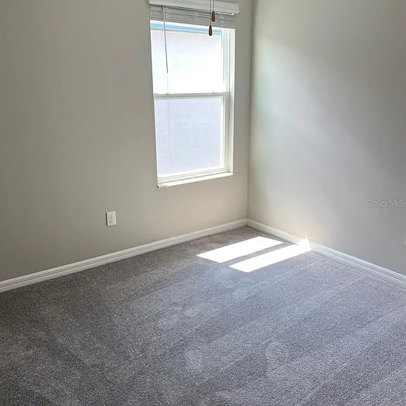 580 Royal Empress Dr — Photo 11