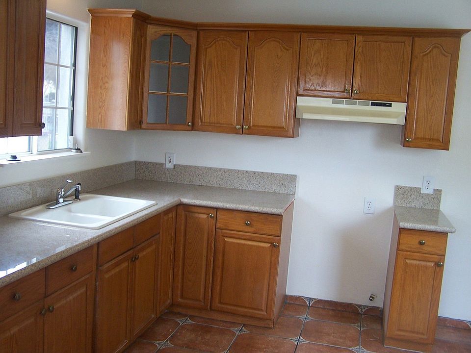 2nd image of 1750 N Mountain View Ave