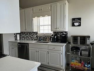 4th image of 4209 Reeshemah St