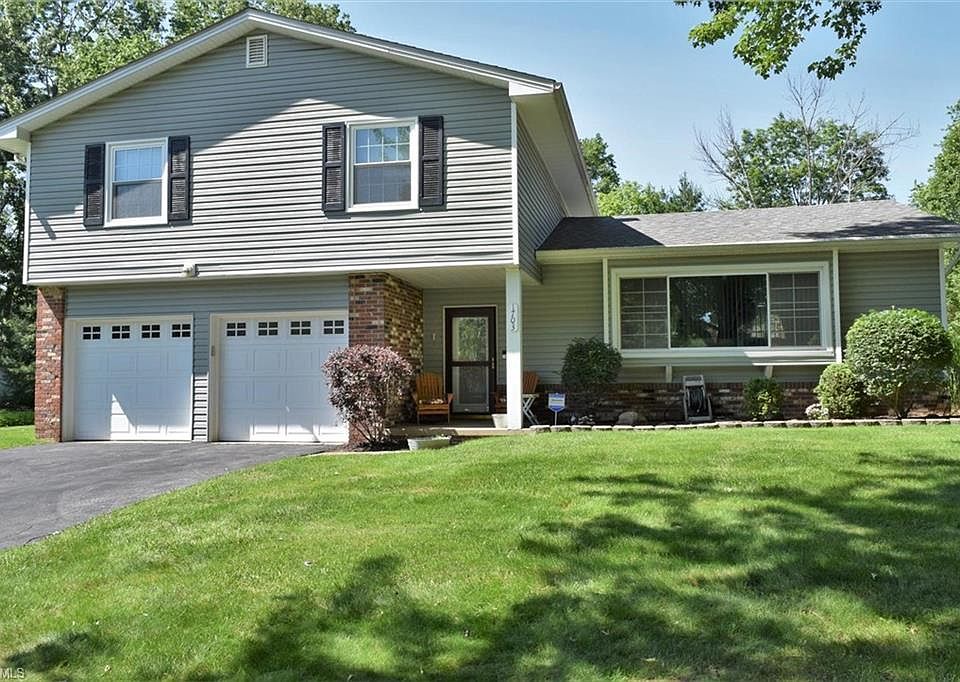 1st image of 1703 Arbutus Dr