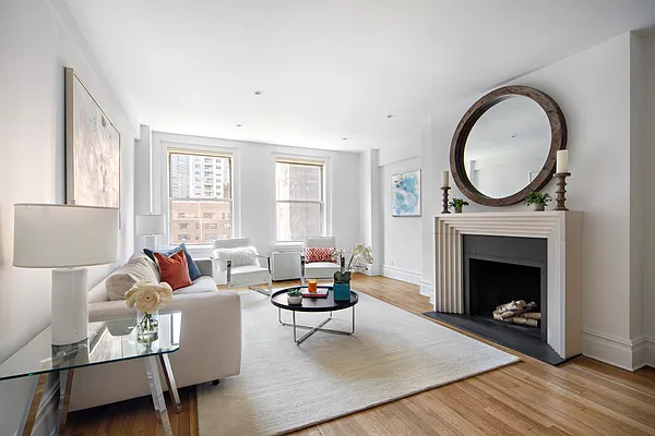 Sold by Compass | media 1