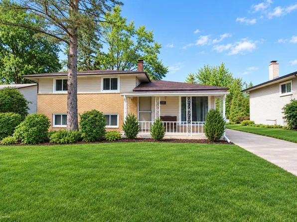 2131 Koper Dr, Sterling Heights, MI 48310