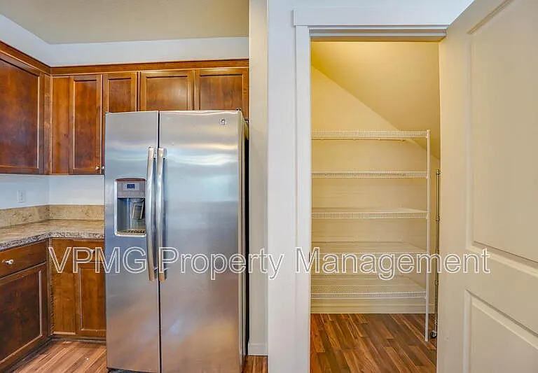 5941 NE 48th St — Photo 9