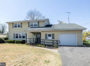 1872 Galli Dr, Vineland, NJ 08361