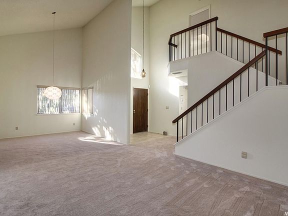 5th image of 3114 Iberian Dr