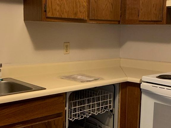 4th image of 20 Wolf Rd APT C39