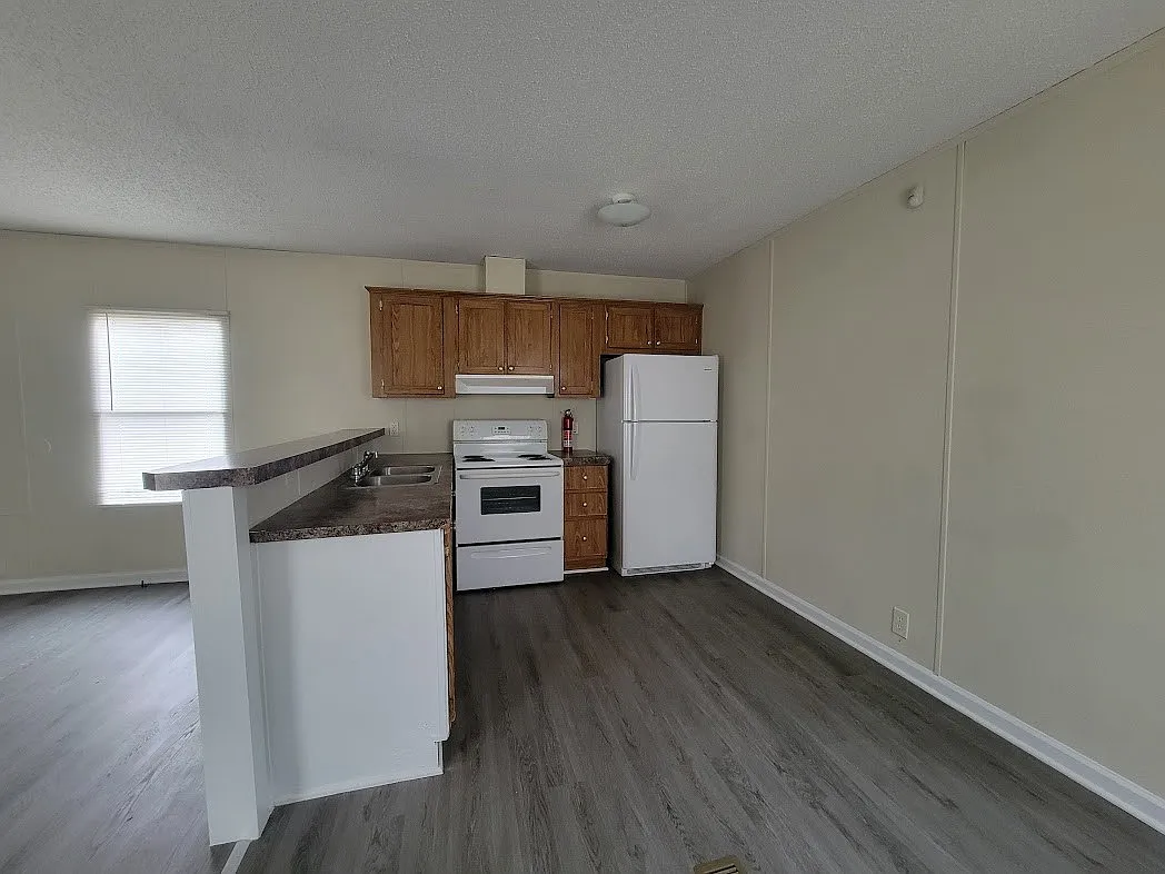 3 bed, 2.0 bath, 1120 sqft, $850 — Photo 3