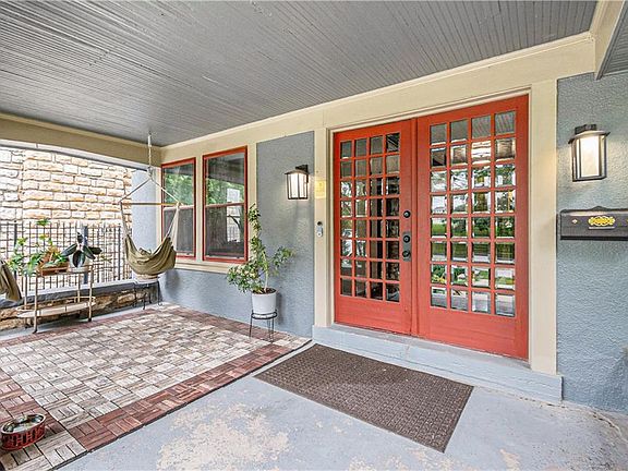 2nd image of 3804 Harrison St