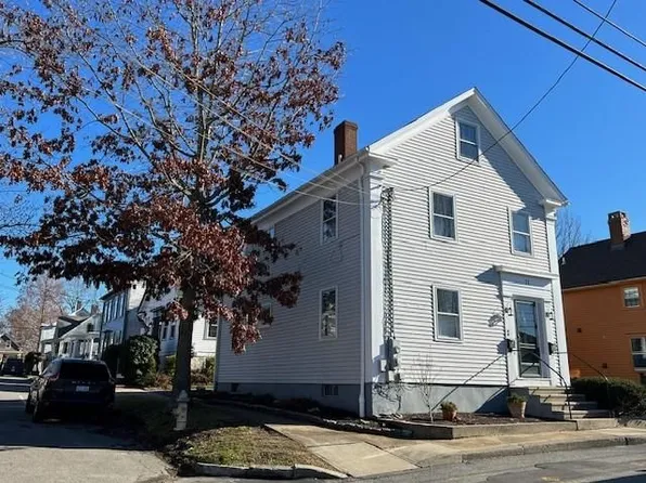 11 Milk St, Bristol, RI 02809
