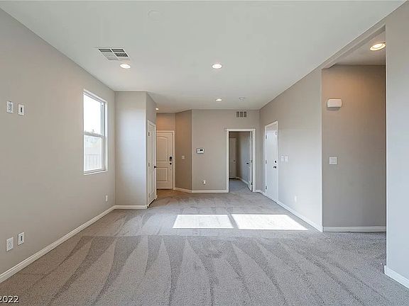 3rd image of 8688 Vondel Park St