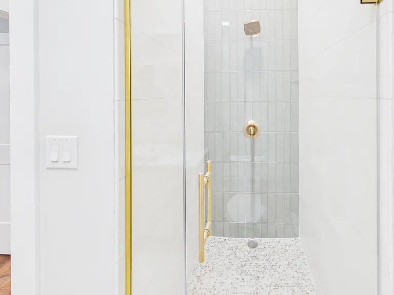 2236 W Cermak Rd #1R — Photo 37