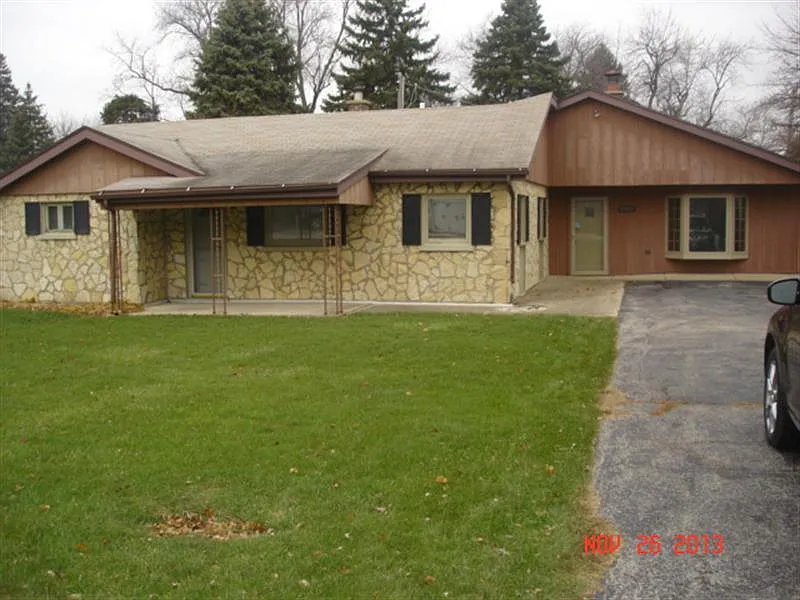 1412 W Plainfield Rd photo 1