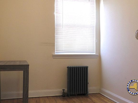 2nd image of 2033 26th St #2