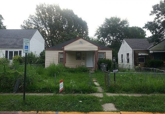 1st image of 1909 N Linwood Ave