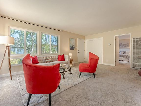 3rd image of 3049 Los Prados St APT 223