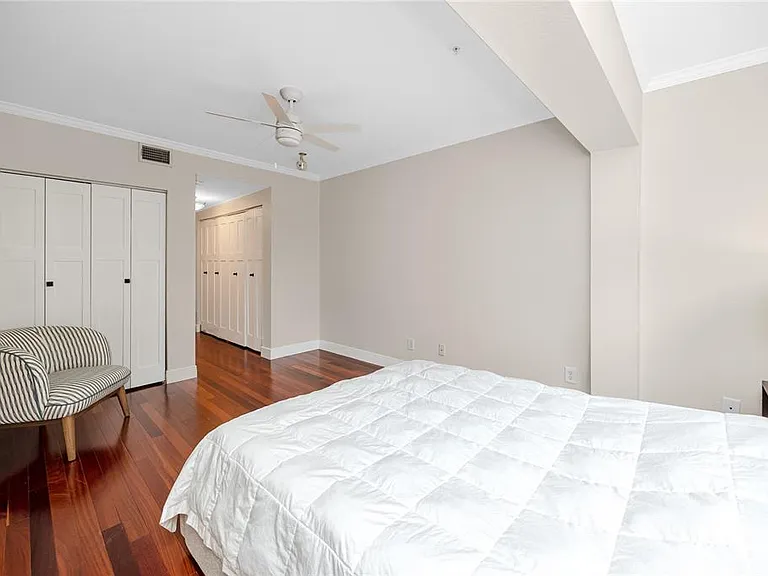 920 N Shore Dr NE — Photo 30