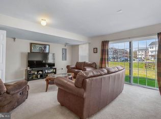 517 Boxwood Ln, Woodbury, NJ 08096