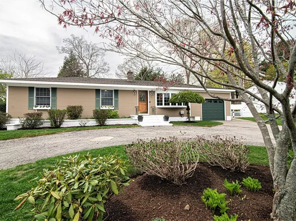 21 Coolridge Ave, Smithfield, RI 02828