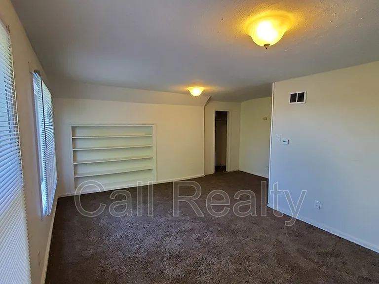 719 W Augusta Ave #2 — Photo 3