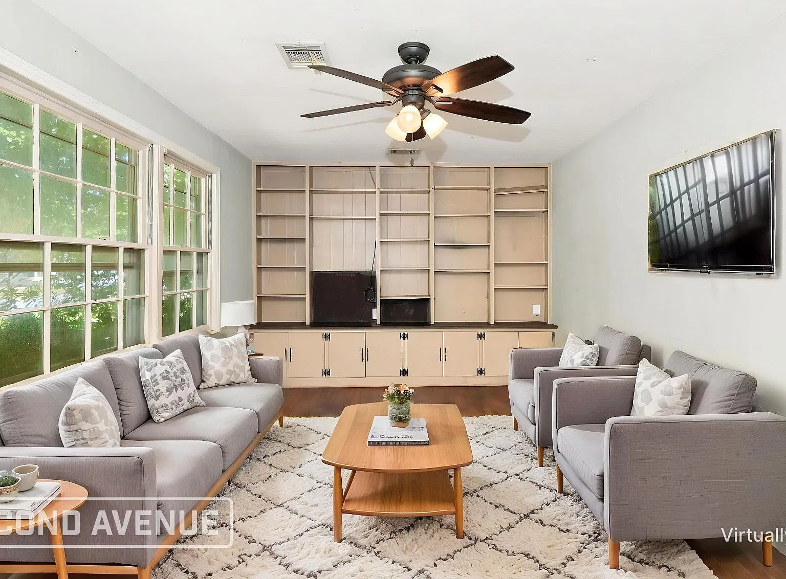 4 bed, 2.0 bath, 1576 sqft, $2,299 — Photo 3