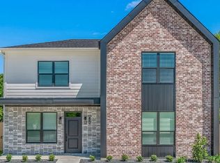 704 Eisenhower St, College Station, TX 77840