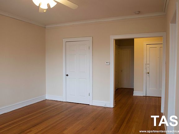 5th image of 5208 N Leavitt St #1